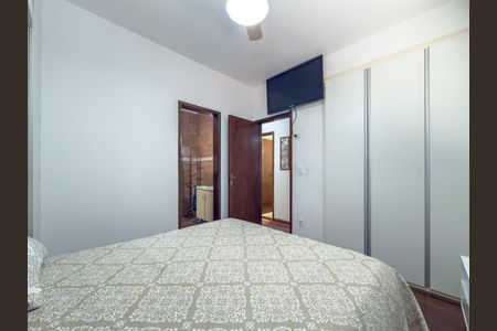 Apartamento à venda com 183m², 4 quartos e 2 vagasQuarto 2 - Suíte