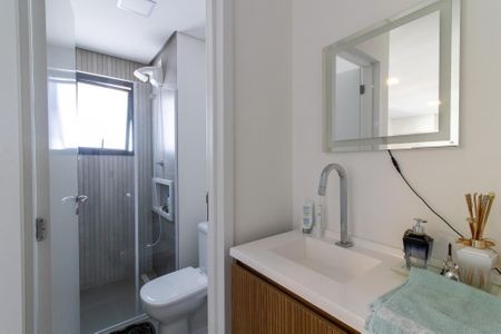 Banheiro de kitnet/studio à venda com 1 quarto, 46m² em Centro, Campinas