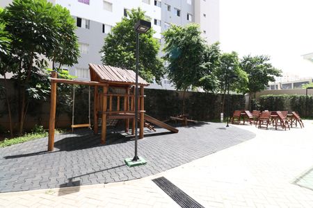 Apartamento à venda com 33m², 1 quarto e sem vagaÁrea comum - Playground