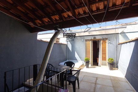 Casa à venda com 152m², 2 quartos e 1 vagaÁrea de Serviço