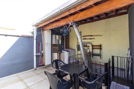 Casa à venda com 152m², 2 quartos e 1 vagaÁrea de Serviço