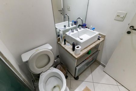 Apartamento à venda com 67m², 2 quartos e 2 vagasBanheiro Corredor