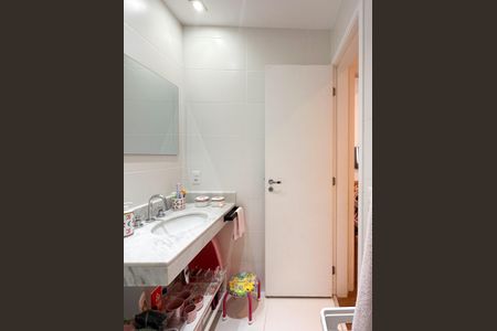 Apartamento à venda com 94m², 3 quartos e 2 vagasBanheiro Social