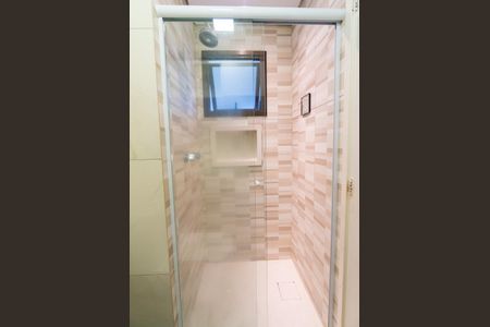 Banheiro da Suíte de apartamento para alugar com 2 quartos, 79m² em Chácara Inglesa, São Paulo