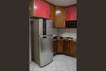 Casa para alugar com 385m², 4 quartos e 3 vagasCOZINHA