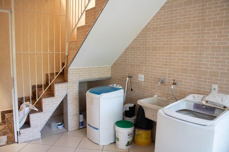 Casa para alugar com 385m², 4 quartos e 3 vagasÁREA DE SERVIÇO