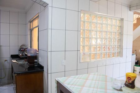 Casa para alugar com 385m², 4 quartos e 3 vagasCOZINHA