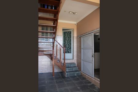 Casa para alugar com 385m², 4 quartos e 3 vagasGARAGEM