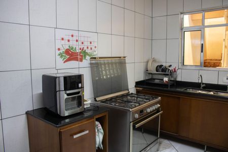 Casa para alugar com 385m², 4 quartos e 3 vagasCOZINHA