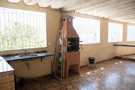 Casa para alugar com 385m², 4 quartos e 3 vagasSALÃO DE FESTAS