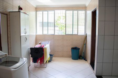 Casa para alugar com 385m², 4 quartos e 3 vagasÁREA DE SERVIÇO