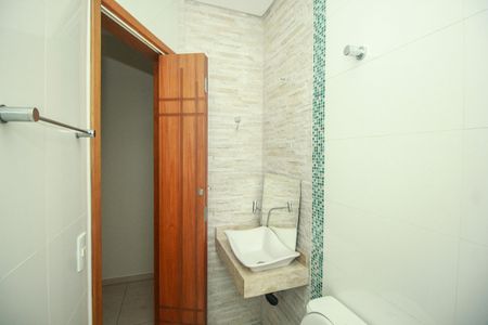 Apartamento à venda com 60m², 2 quartos e 2 vagasBanheiro Social