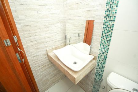 Apartamento à venda com 60m², 2 quartos e 2 vagasBanheiro Social