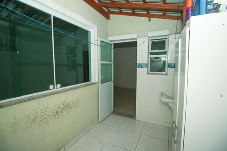 Apartamento à venda com 60m², 2 quartos e 2 vagasÁrea de Serviço