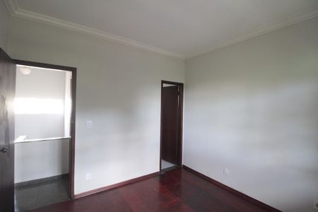 Casa para alugar com 180m², 3 quartos e 3 vagasSuite