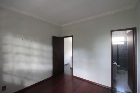 Casa para alugar com 180m², 3 quartos e 3 vagasSuite