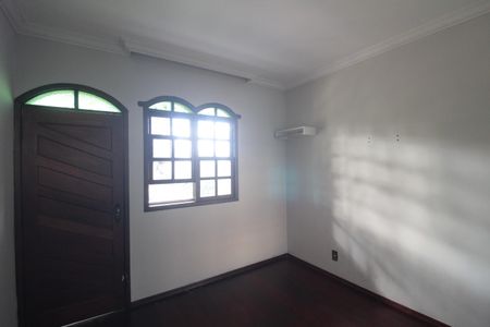 Suite de casa para alugar com 3 quartos, 180m² em Serrano, Belo Horizonte