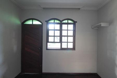 Casa para alugar com 180m², 3 quartos e 3 vagasSuite