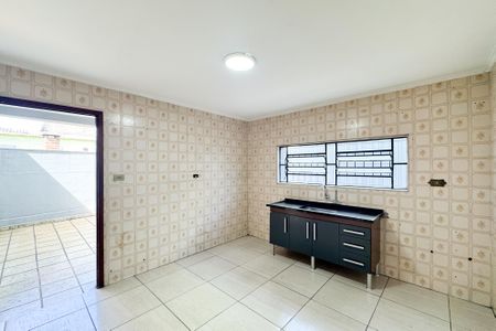 Casa à venda com 121m², 3 quartos e 2 vagasCozinha 