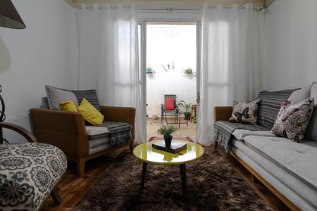 Casa para alugar com 144m², 3 quartos e 2 vagasSala