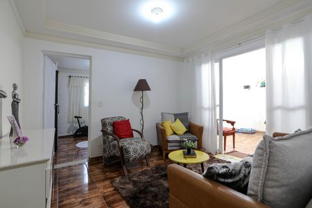 Casa para alugar com 144m², 3 quartos e 2 vagasSala