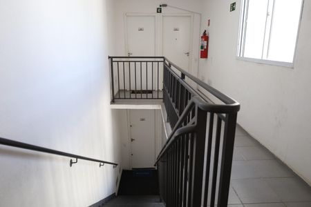 Apartamento para alugar com 39m², 2 quartos e sem vagaÁrea comum - Saguão do andar
