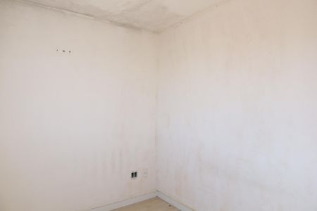 Quarto 1 de apartamento para alugar com 2 quartos, 39m² em Itaim Paulista, São Paulo