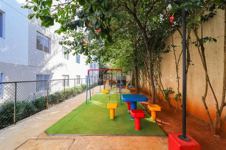 Apartamento para alugar com 39m², 2 quartos e sem vagaÁrea comum - Playground