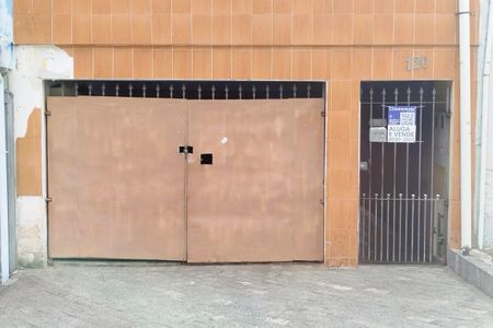 Casa à venda com 125m², 5 quartos e 1 vaga Casa à venda com 125m², 5 quartos e 1 vagaFachada + Placa