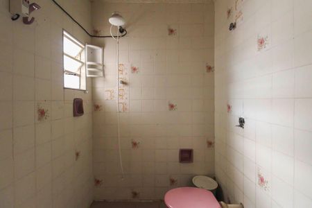 Casa à venda com 125m², 5 quartos e 1 vaga Casa à venda com 125m², 5 quartos e 1 vagaBanheiro de serviço