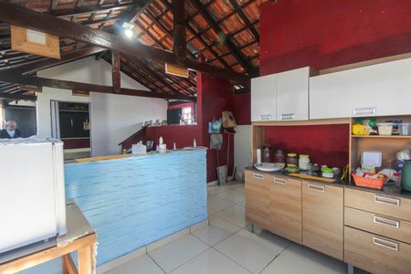 Casa para alugar com 42m², 1 quarto e sem vaga