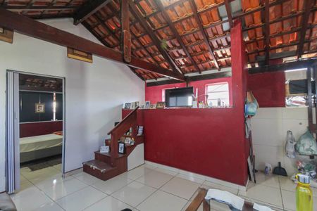 Casa para alugar com 42m², 1 quarto e sem vaga