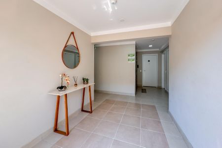Apartamento à venda com 45m², 2 quartos e sem vaga Apartamento à venda com 45m², 2 quartos e sem vagaHall de Entrada