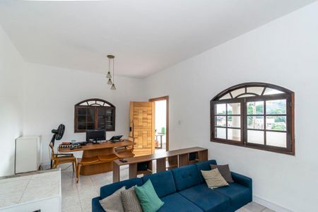 Casa para alugar com 174m², 5 quartos e 5 vagasCasa frente - Sala