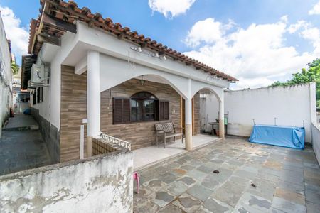 Casa para alugar com 174m², 5 quartos e 5 vagasCasa frente - Varanda