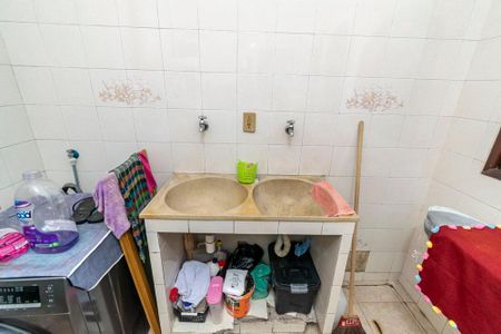 Casa para alugar com 174m², 5 quartos e 5 vagasCasa frente - Área de serviço