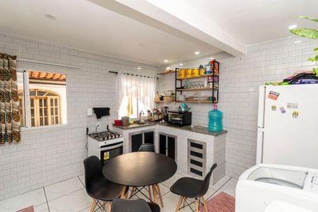 Casa para alugar com 174m², 5 quartos e 5 vagasCasa fundos - Cozinha