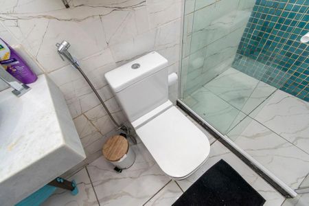 Casa para alugar com 174m², 5 quartos e 5 vagasCasa fundos - Banheiro