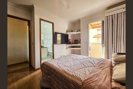 Casa de condomínio à venda com 135m², 3 quartos e 2 vagasSuite