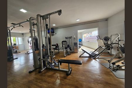 Casa de condomínio à venda com 135m², 3 quartos e 2 vagasAcademia