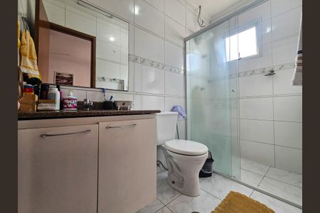 Casa de condomínio à venda com 135m², 3 quartos e 2 vagasBanheiro da Suíte
