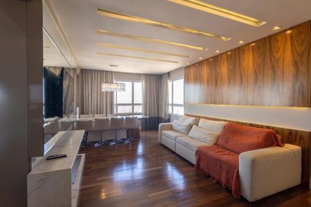 Apartamento para alugar com 242m², 3 quartos e 3 vagasSala