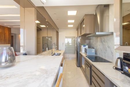 Apartamento para alugar com 242m², 3 quartos e 3 vagasCozinha