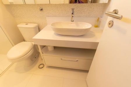 Apartamento para alugar com 242m², 3 quartos e 3 vagasBanheiro da Suíte 2