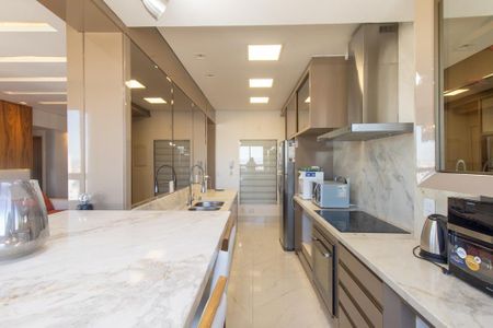 Apartamento para alugar com 242m², 3 quartos e 3 vagasCozinha