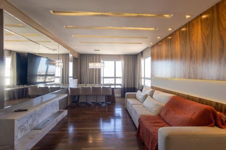 Apartamento para alugar com 242m², 3 quartos e 3 vagasSala