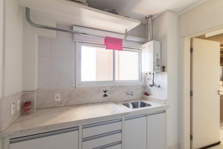 Apartamento para alugar com 242m², 3 quartos e 3 vagasÁrea de Serviço