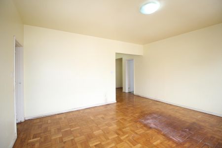 Apartamento à venda com 118m², 3 quartos e sem vagaSala