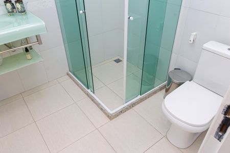 Casa de condomínio para alugar com 360m², 3 quartos e 2 vagasBanheiro Social