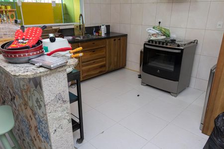 Casa de condomínio para alugar com 360m², 3 quartos e 2 vagasCozinha